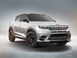 2023 Jeep Cherokee front